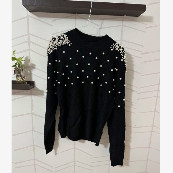 Pearl Embellished Black Knit Textured Sweater - Picture 9 of 14